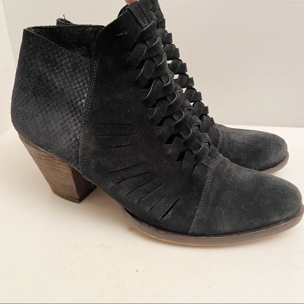 Free People Women Sz US 8-8.5 Loveland boots